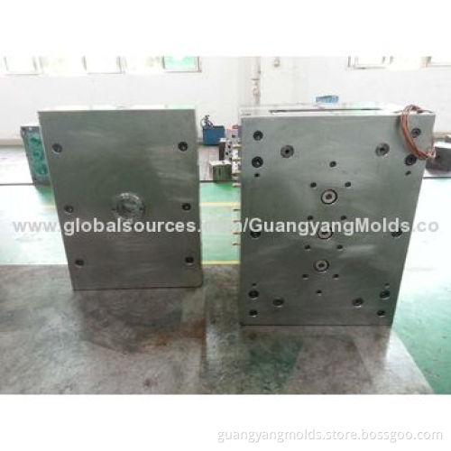 Plastic Injection Molds with 500,000 Shots Lifespan, Competitive Price and Good Quality Assured